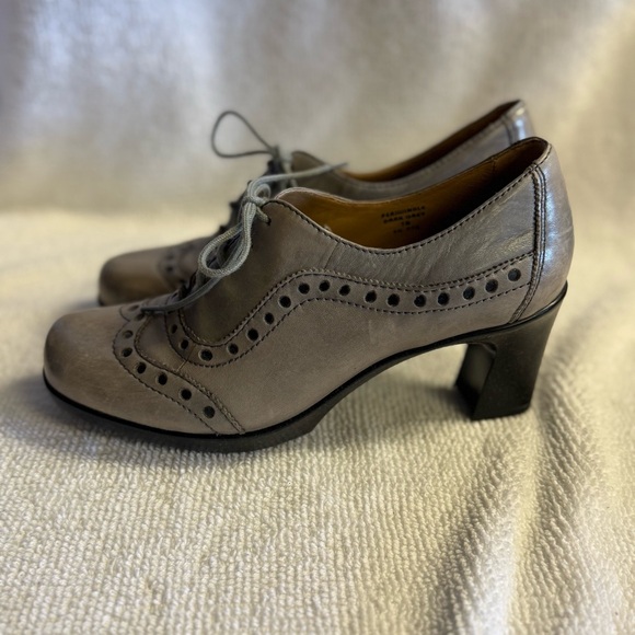 Earth Women's Gray Lace-Up Heels - Picture 3 of 7